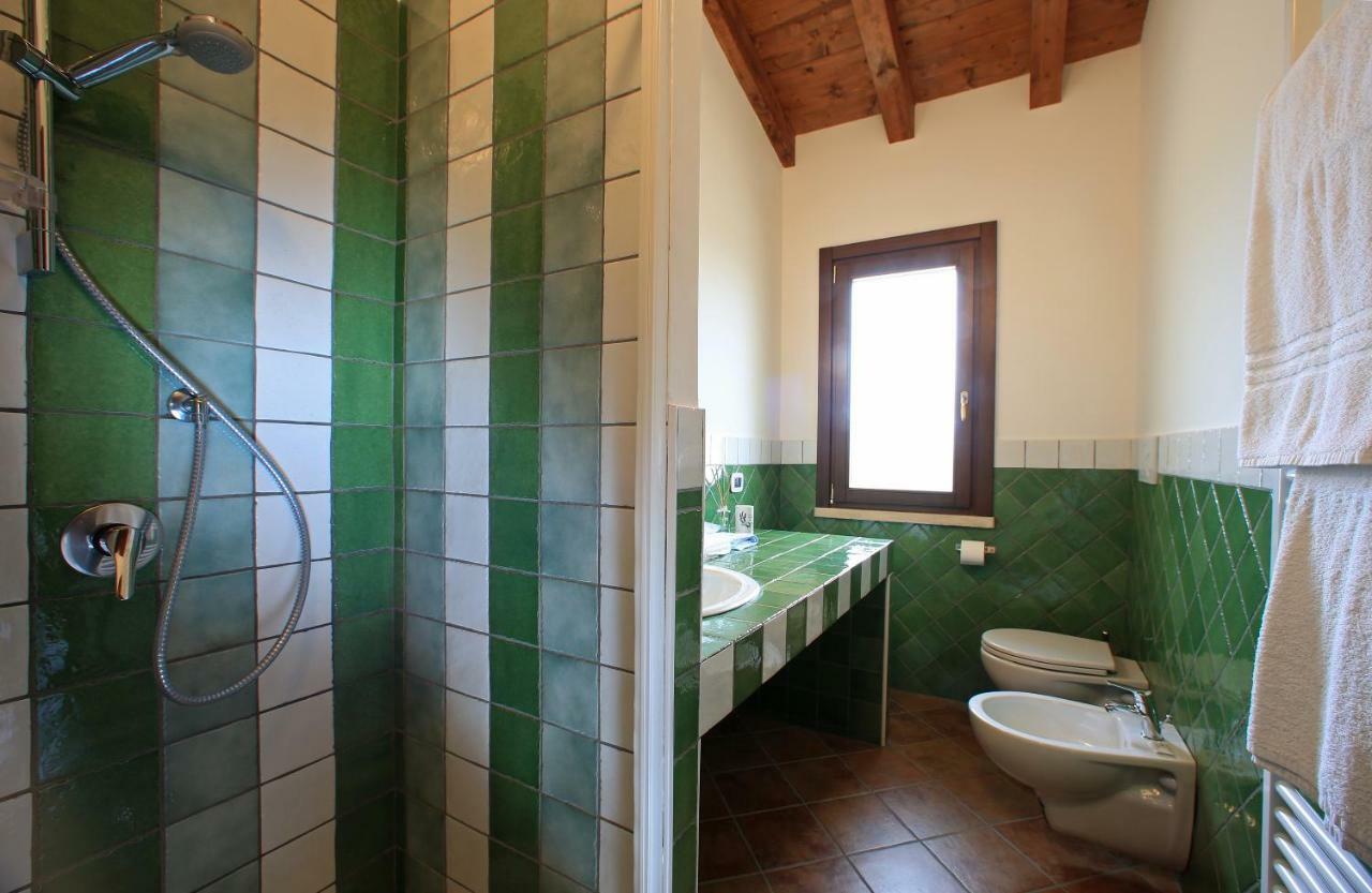 Pensjonat Casale Madeccia Sonnino Zewnętrze zdjęcie